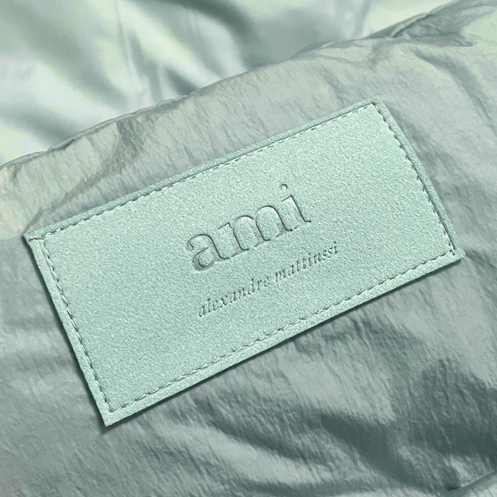 AMI Paris Blaue Pufferjacke: Stylisch, Warm, Hochwertig – Modernes Unisex-Design