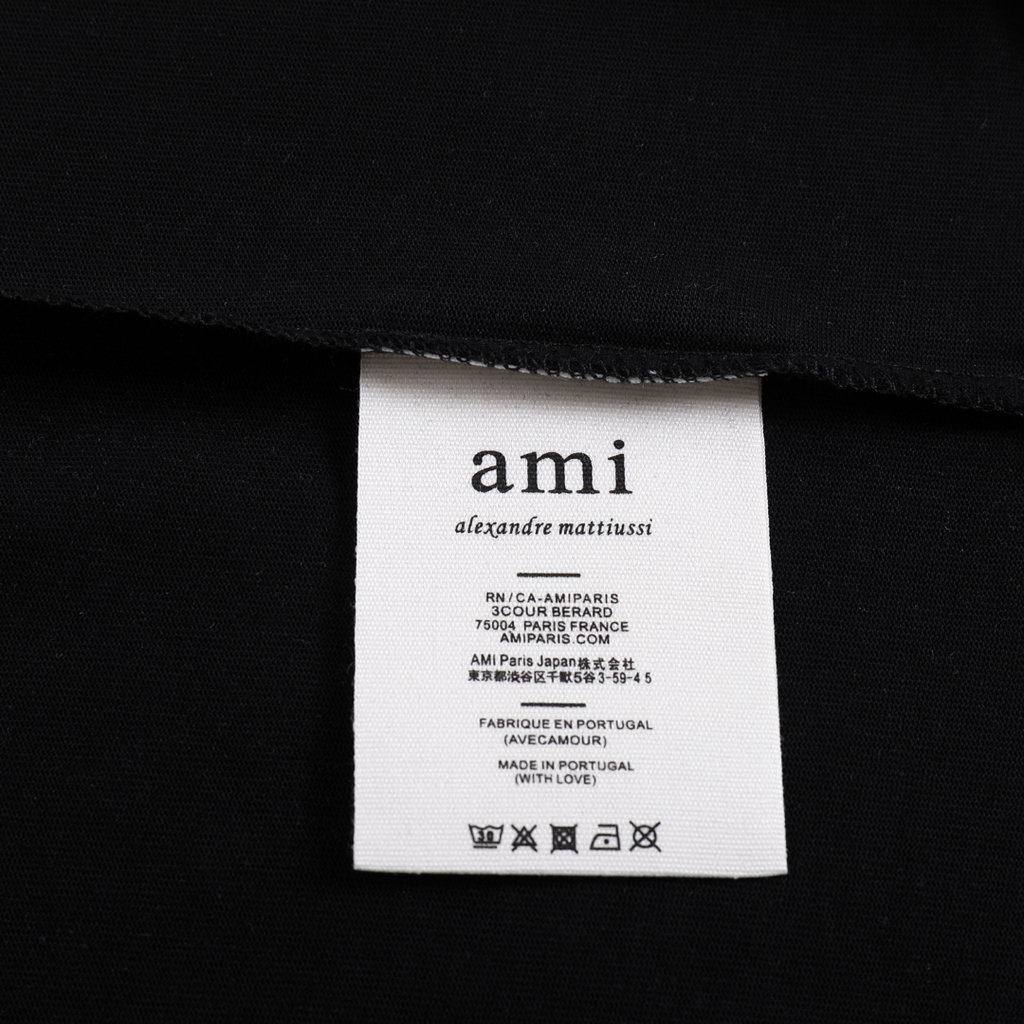 AMI Paris Unisex T-Shirt – Hochwertige Baumwolle, Herz-Logo, Französischer Stil