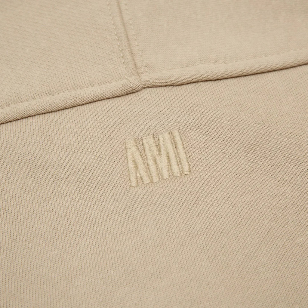 Luxuriöser AMI Paris Marken Hoodie: Premium Qualität, Zeitloses Design & Hoher Komfort