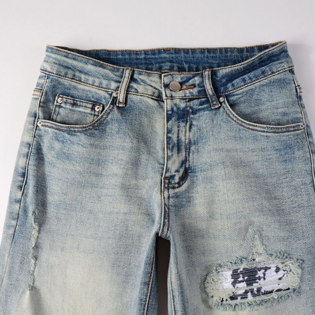 Amiri Gradient Camo Patch Designer Jeans: Einzigartiger Stil, Handgefertigte Details