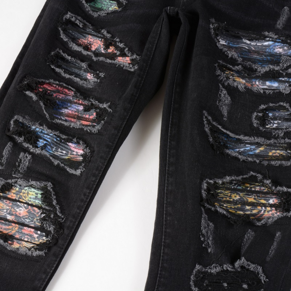 Amiri Camouflage Patch Jeans: Luxuriöse Designer Denim im Rock'n'Roll Stil