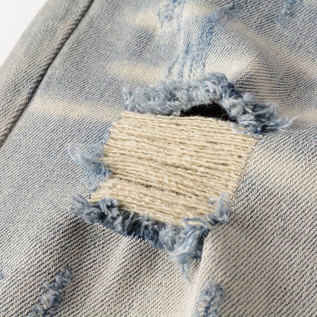 Amiri Designer Patch Distressed Jeans für Herren – Stylische Ripped Denim Hose