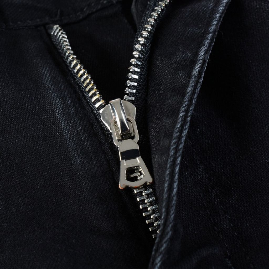 Amiri Herren Blaue Patch Jeans: Luxuriöse Denim Streetwear mit Stil