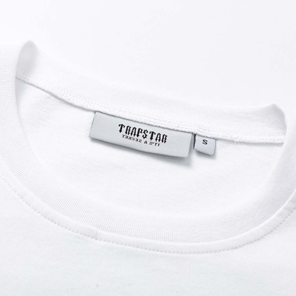 Authentisches Trapstar Shooters Weißes Kurzarm-Set: Stylische Streetwear für Herren