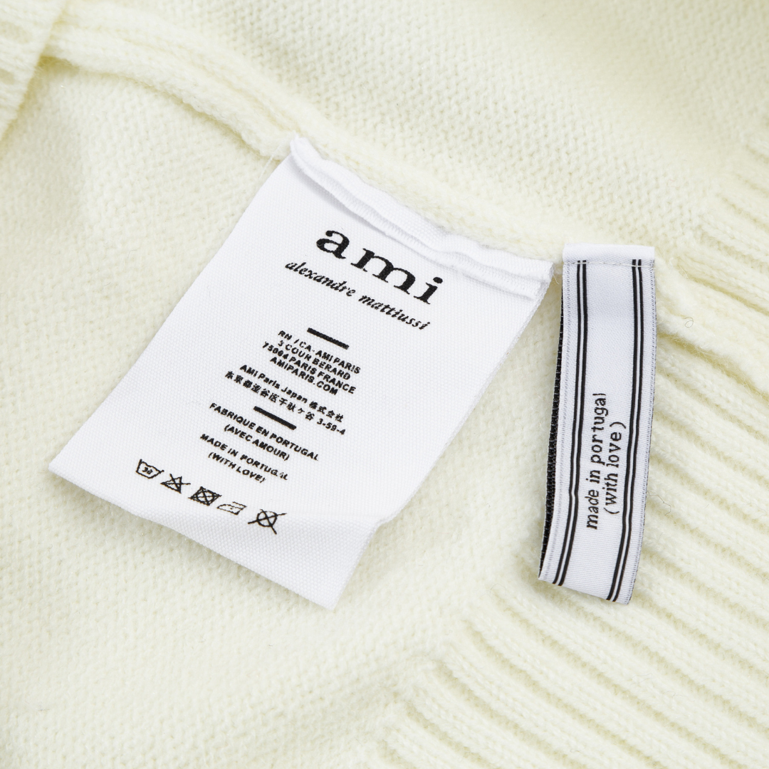 AMI Paris Herz-Logo Pullover Unisex – Stilvoller Komfort für Modebewusste