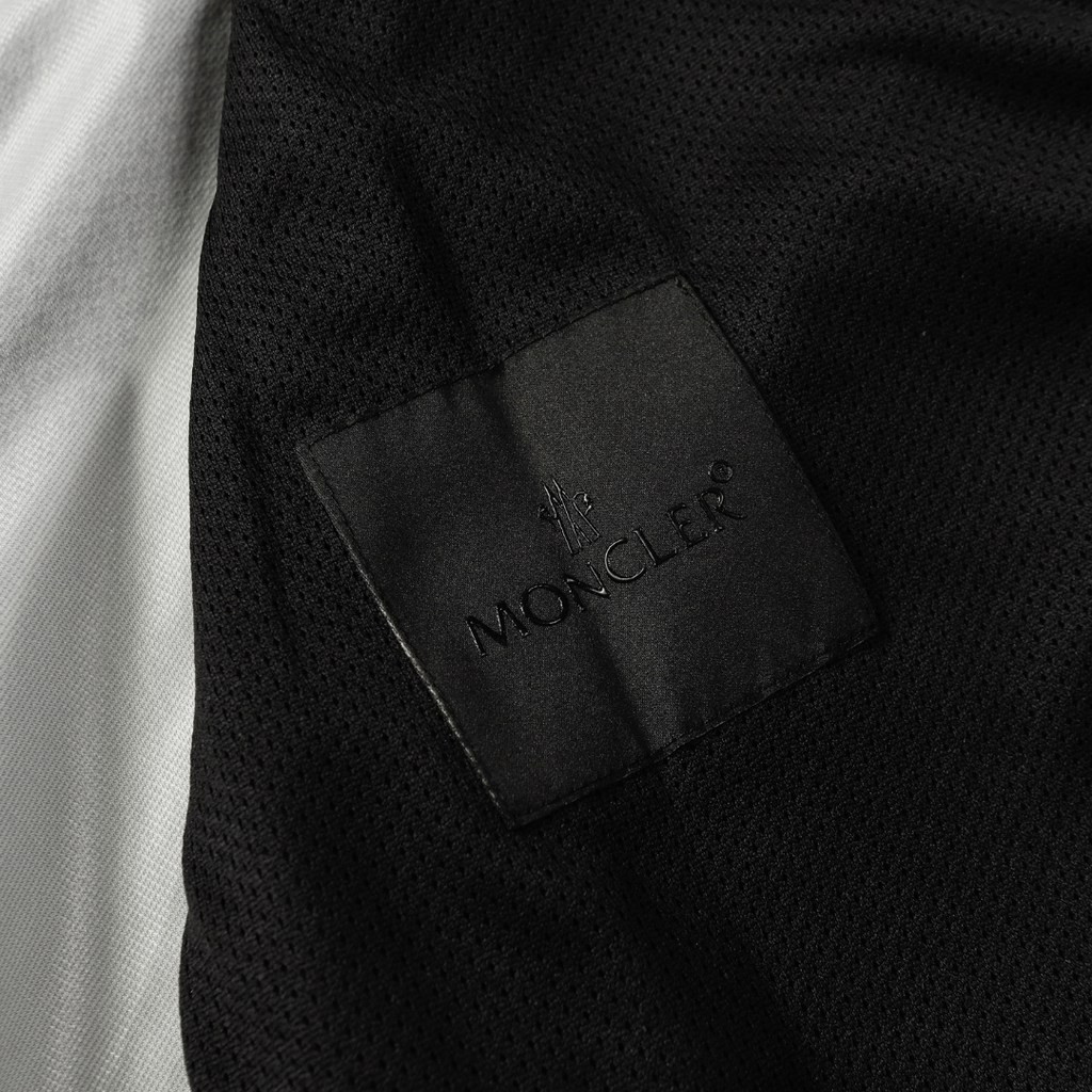Moncler Monogramm Windbreaker Herren Leichte Übergangsjacke mit Logo-Print Kapuze Stilvoll