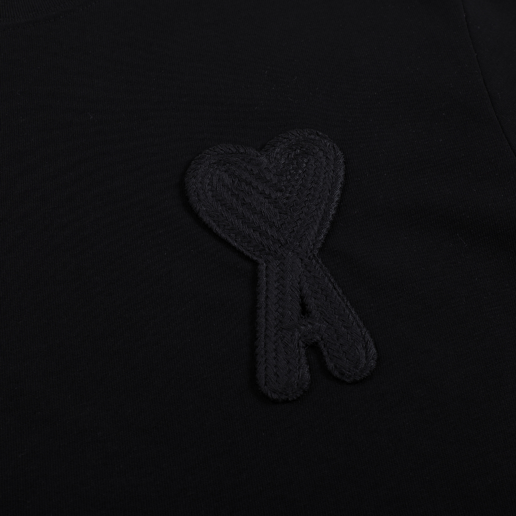 AMI Paris Unisex T-Shirt – Hochwertige Baumwolle, Herz-Logo, Französischer Stil