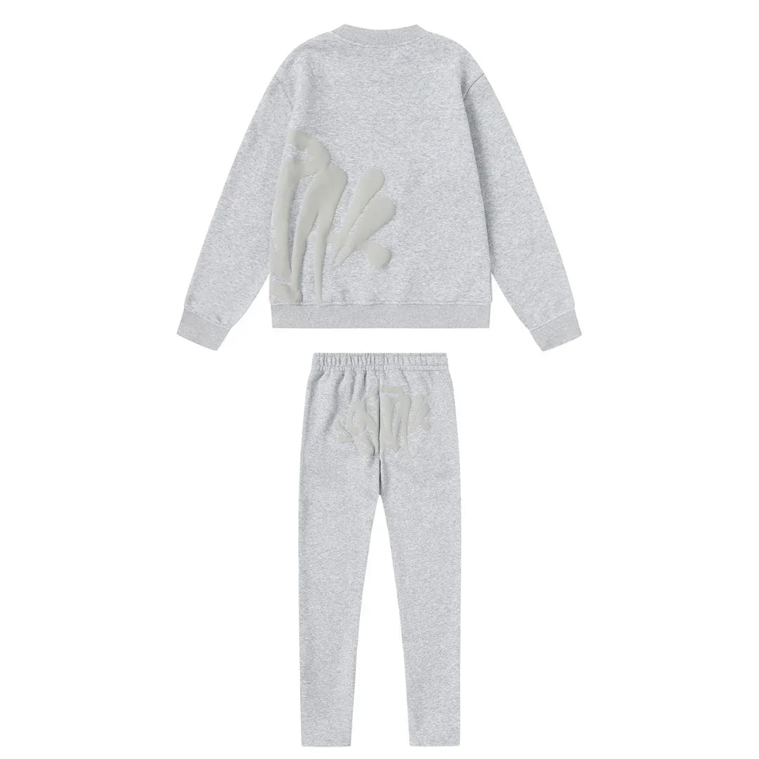 Syna World Monogramm Grau Trainingsanzug: Bequemer Streetwear-Stil für Herren