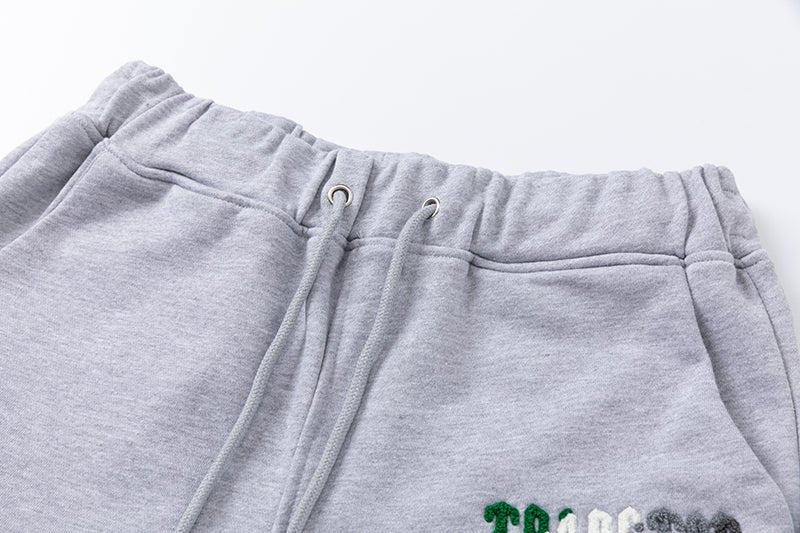 Stylisches Trapstar Decoded Grau-Grün Chenille Shorts Set für Herren