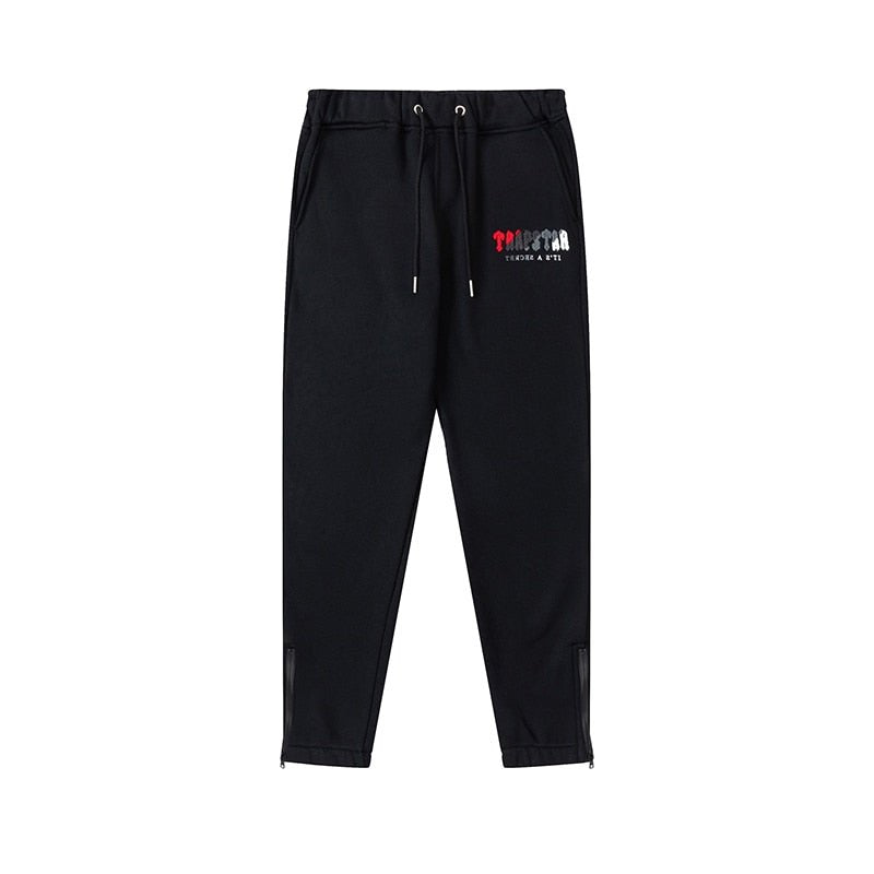 Trapstar Chenille Decoded Trainingsanzug: Schwarz-Rot, Weich, Stylisch für Urban Streetwear