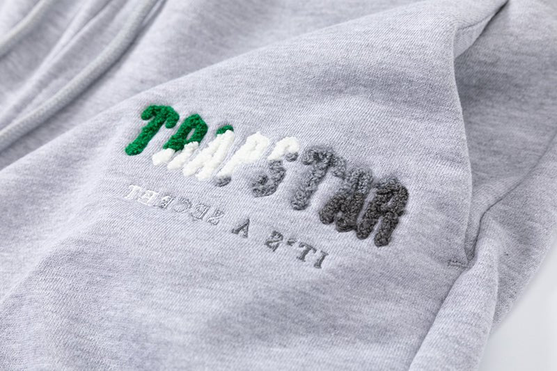 Stylisches Trapstar Decoded Grau-Grün Chenille Shorts Set für Herren