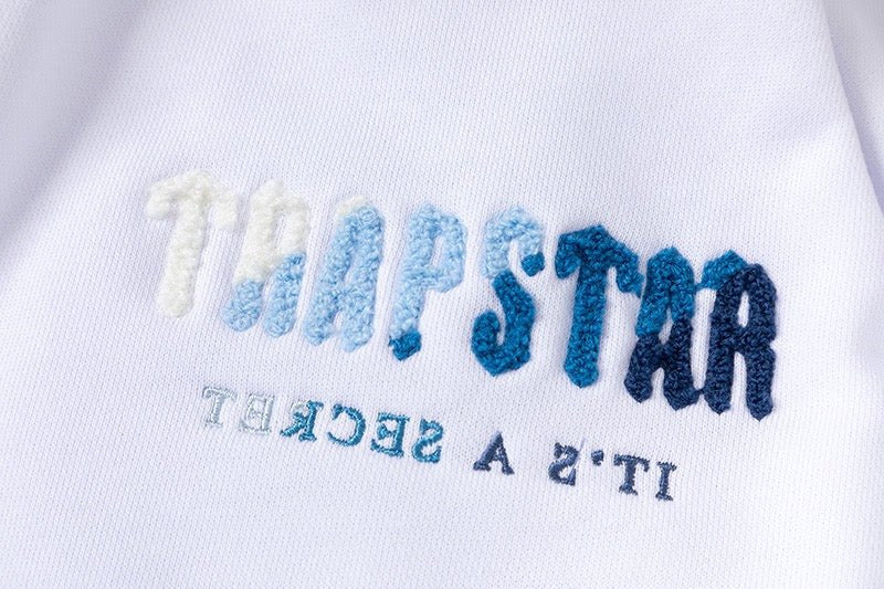 Trapstar Decodiertes Eis-Short-Set: Stilvoller Chenille-Look in Weiß-Blau