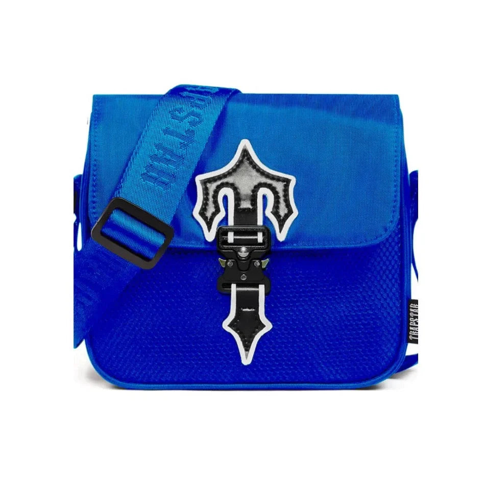 Trapstar Messenger Bag: Robuste Streetwear Umhängetasche für urbane Abenteuer