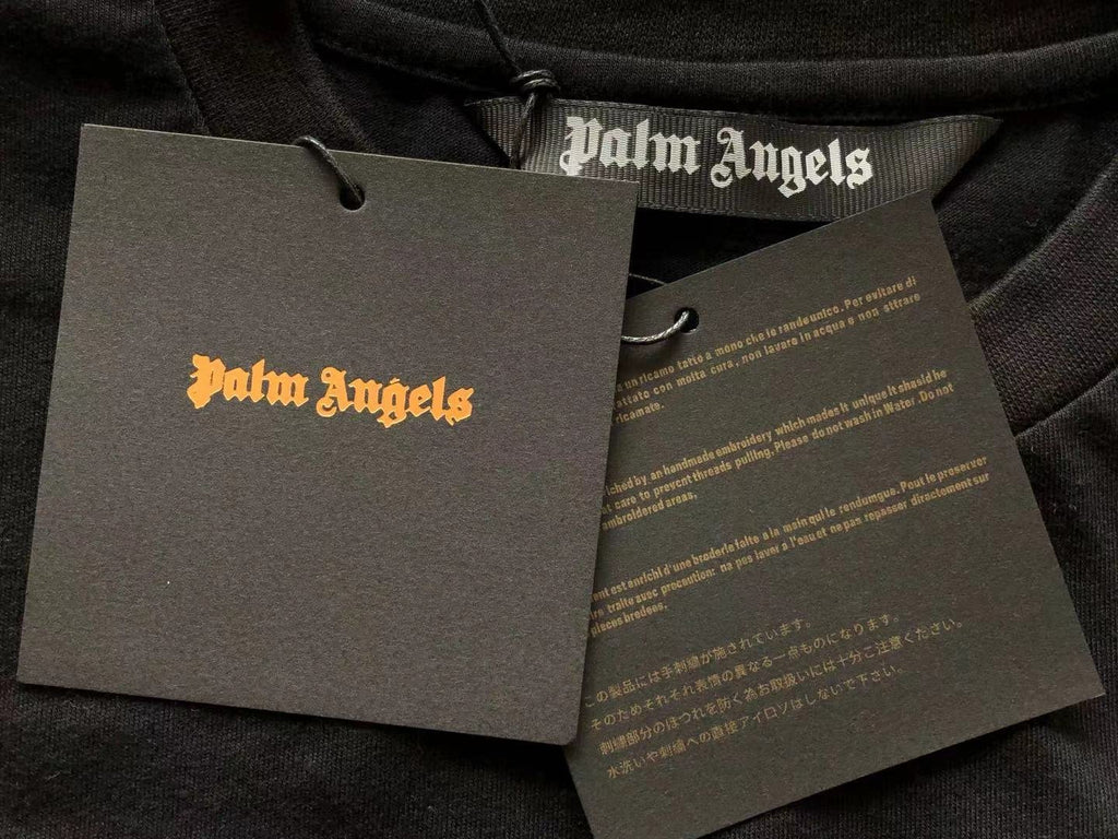 Palm Angels Milano Herren T-Shirt: Luxuriöse Streetwear aus Baumwolle mit ikonischem Logo