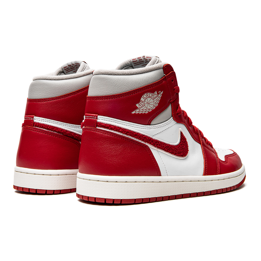 Air Jordan 1 High OG WMNS "Newstalgia" Varsity Damen Premium Sneaker